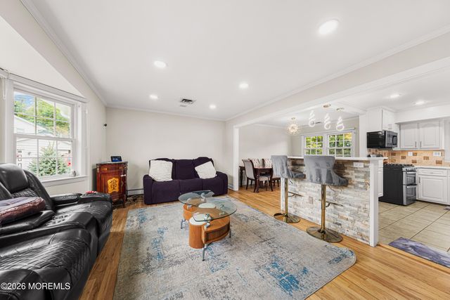 5 Travis Court, Monroe, NJ 08831