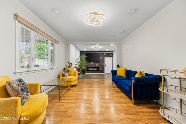 5 Travis Court, Monroe, NJ 08831