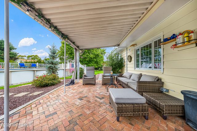 5 Travis Court, Monroe, NJ 08831