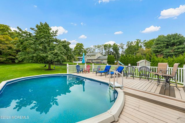 5 Travis Court, Monroe, NJ 08831