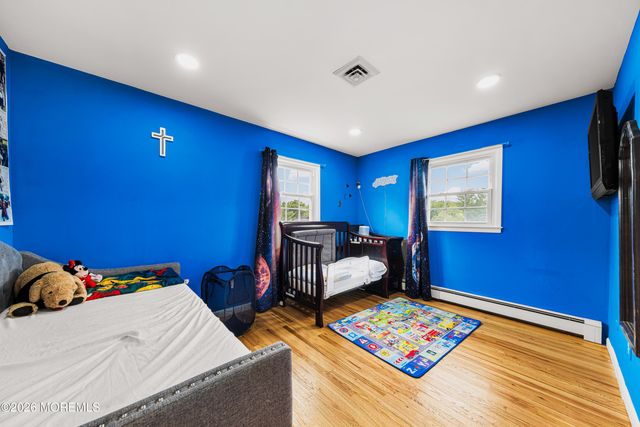5 Travis Court, Monroe, NJ 08831