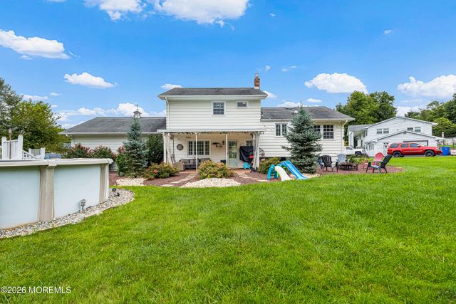 5 Travis Court, Monroe, NJ 08831