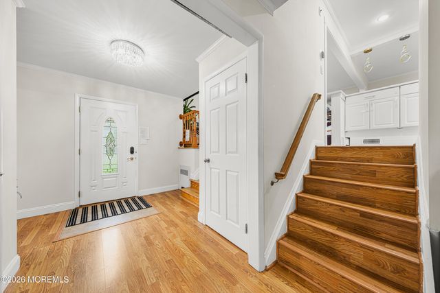 5 Travis Court, Monroe, NJ 08831