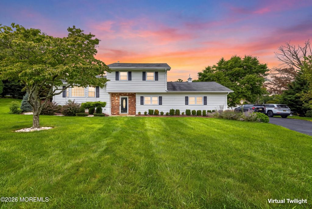 5 Travis Court, Monroe, NJ 08831