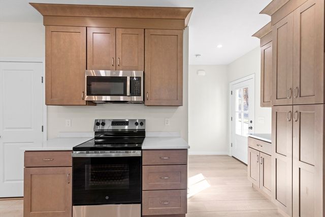 1234 State Rd 1, Plymouth, MA 02360