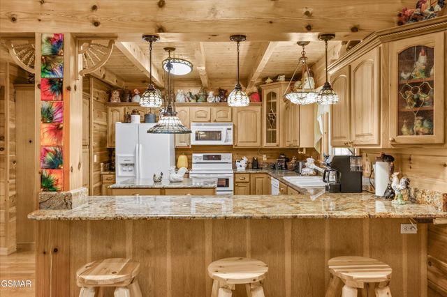 1956 Pittman Center Road, Sevierville, TN 37876