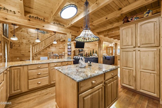 1956 Pittman Center Road, Sevierville, TN 37876