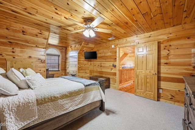 1956 Pittman Center Road, Sevierville, TN 37876
