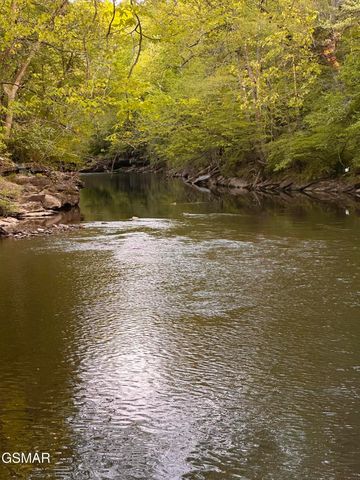 1956 Pittman Center Road, Sevierville, TN 37876