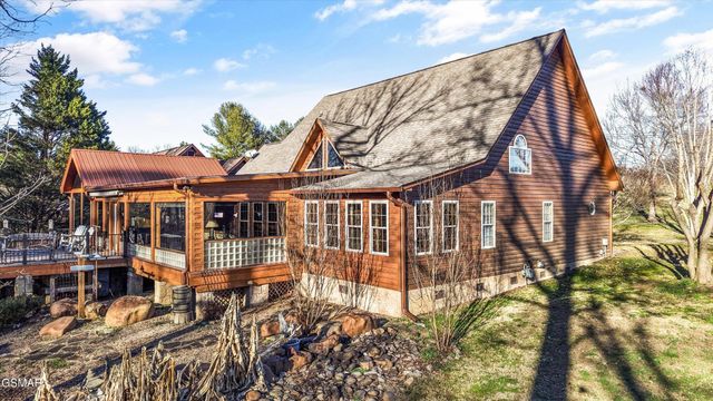 1956 Pittman Center Road, Sevierville, TN 37876