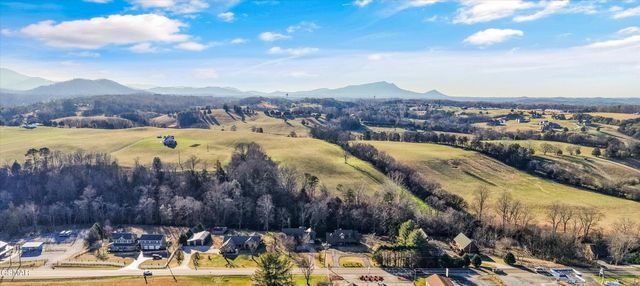 1956 Pittman Center Road, Sevierville, TN 37876