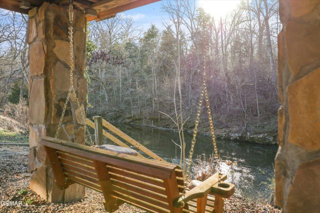 1956 Pittman Center Road, Sevierville, TN 37876