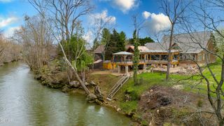 1956 Pittman Center Road, Sevierville, TN 37876