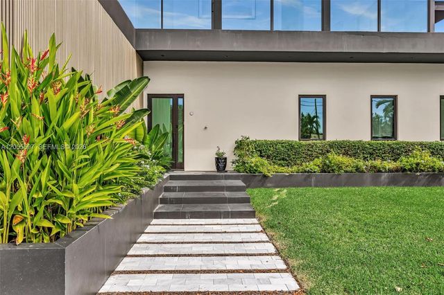 13045 Coronado Ter, North Miami, FL 33181