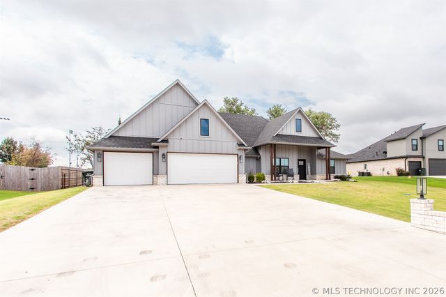 2429 W Union Street, Collinsville, OK 74021