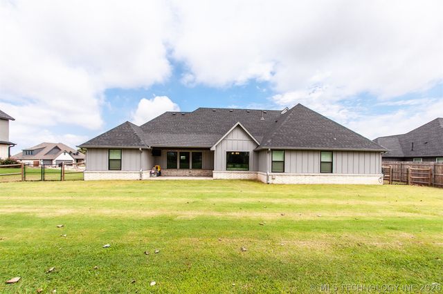 2429 W Union Street, Collinsville, OK 74021