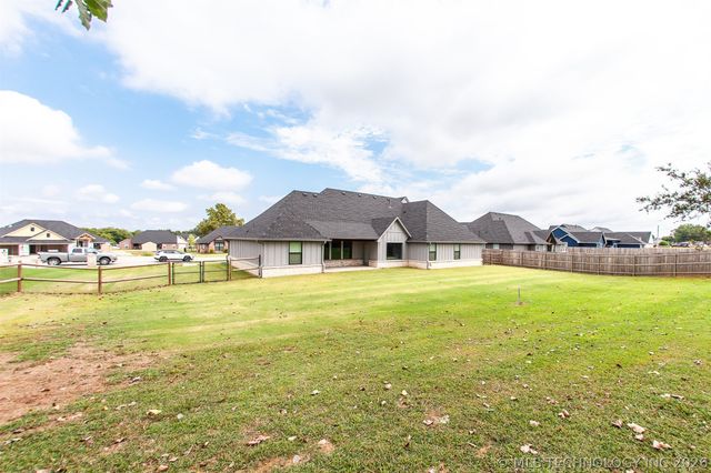 2429 W Union Street, Collinsville, OK 74021