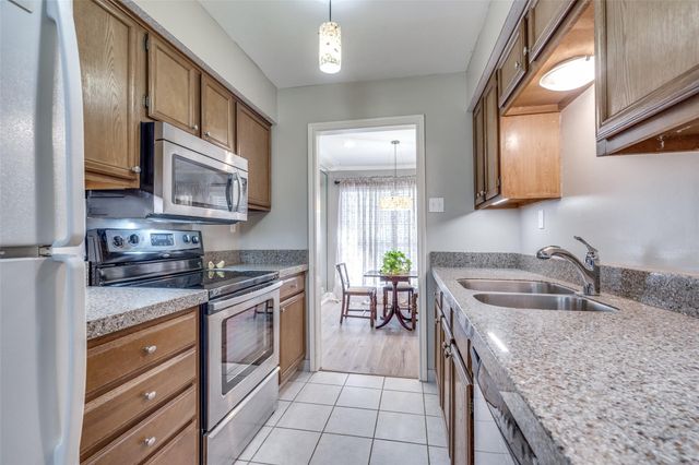 16301 Ledgemont Lane 262, Addison, TX 75001