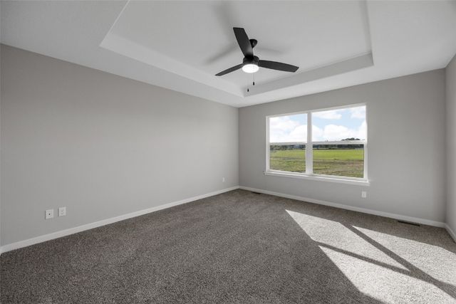 3658 Mclain Way, Hiawatha, IA 52233