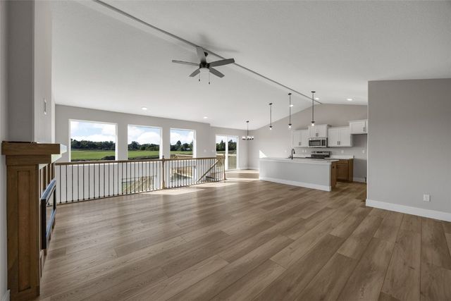 3658 Mclain Way, Hiawatha, IA 52233