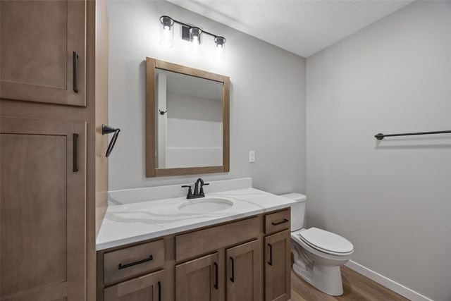 3658 Mclain Way, Hiawatha, IA 52233