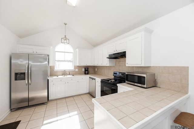 9956 Chapel Hill Dr, Denham Springs, LA 70706