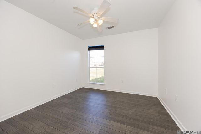 9956 Chapel Hill Dr, Denham Springs, LA 70706