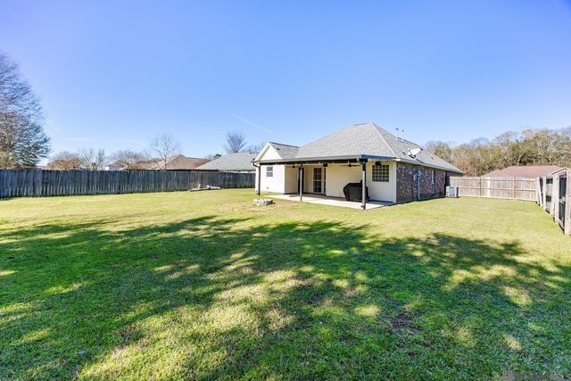 9956 Chapel Hill Dr, Denham Springs, LA 70706