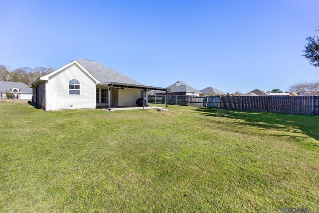 9956 Chapel Hill Dr, Denham Springs, LA 70706
