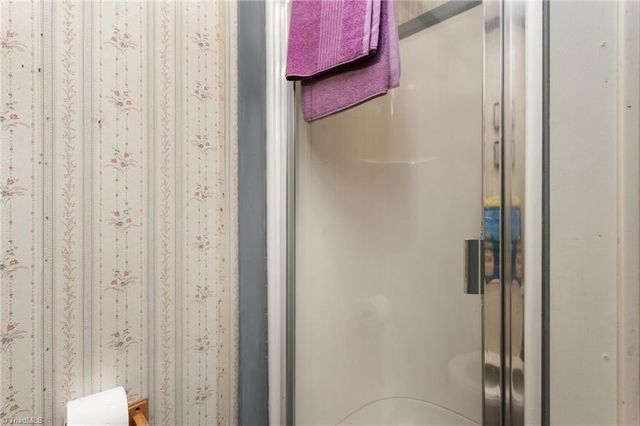 2249 Pinecroft Drive, Burlington, NC 27217