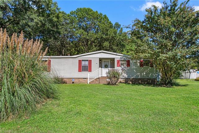 2249 Pinecroft Drive, Burlington, NC 27217