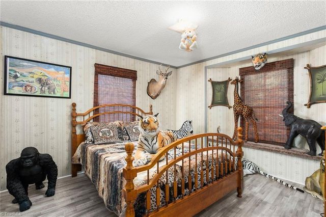 2249 Pinecroft Drive, Burlington, NC 27217