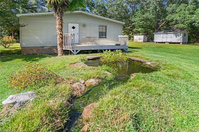 2249 Pinecroft Drive, Burlington, NC 27217