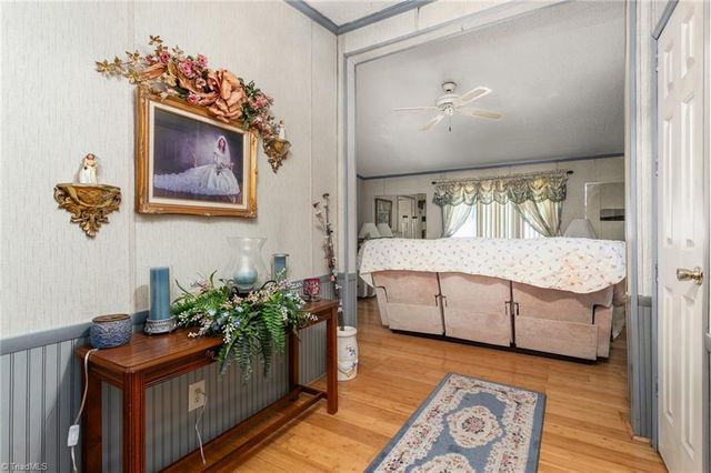 2249 Pinecroft Drive, Burlington, NC 27217