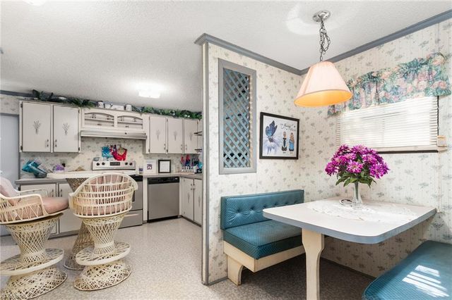 2249 Pinecroft Drive, Burlington, NC 27217