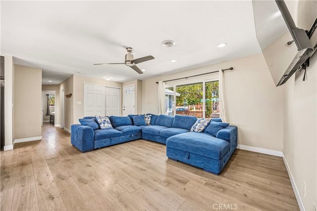 560 W Los Angeles Drive, Vista, CA 92083