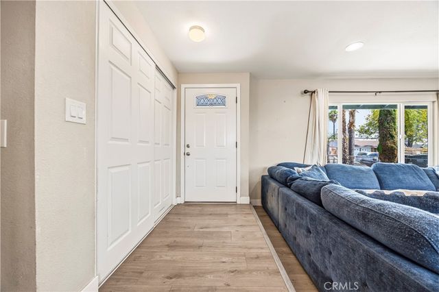 560 W Los Angeles Drive, Vista, CA 92083