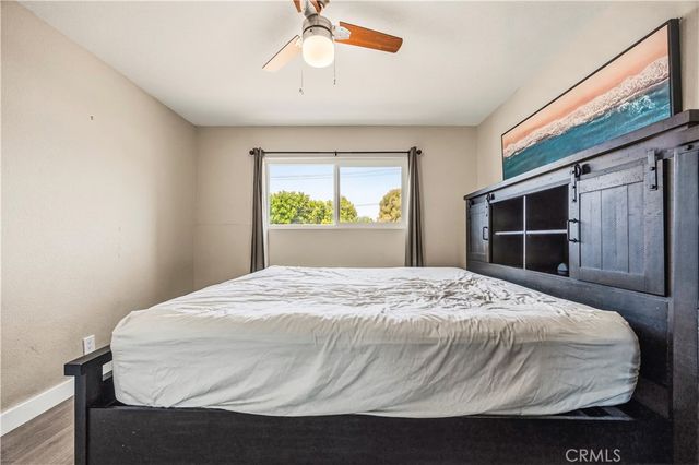560 W Los Angeles Drive, Vista, CA 92083