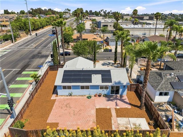 560 W Los Angeles Drive, Vista, CA 92083