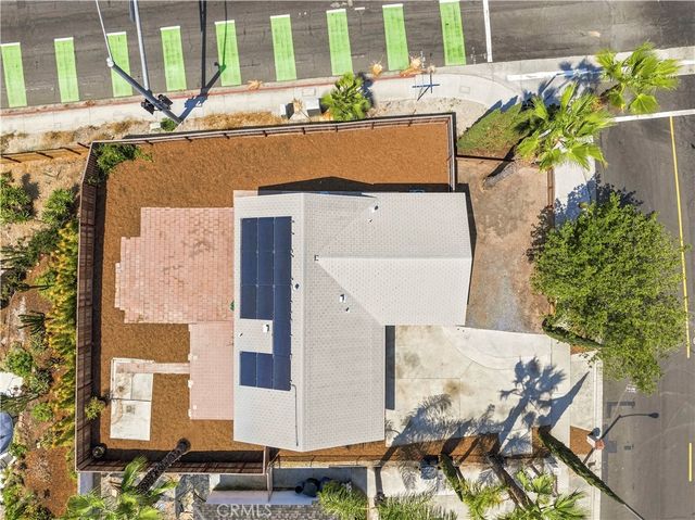 560 W Los Angeles Drive, Vista, CA 92083