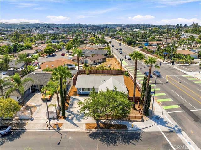 560 W Los Angeles Drive, Vista, CA 92083