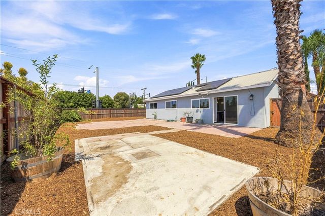 560 W Los Angeles Drive, Vista, CA 92083