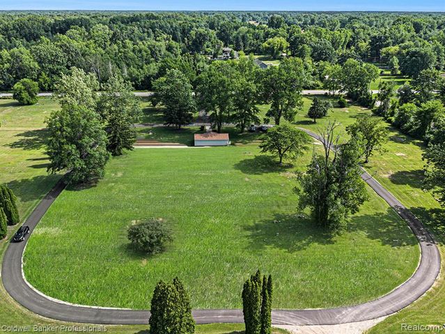 48300 Willow Road, Belleville, MI 48111