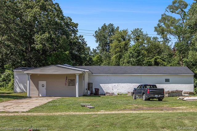 48300 Willow Road, Belleville, MI 48111