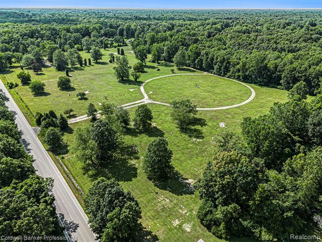 48300 Willow Road, Belleville, MI 48111