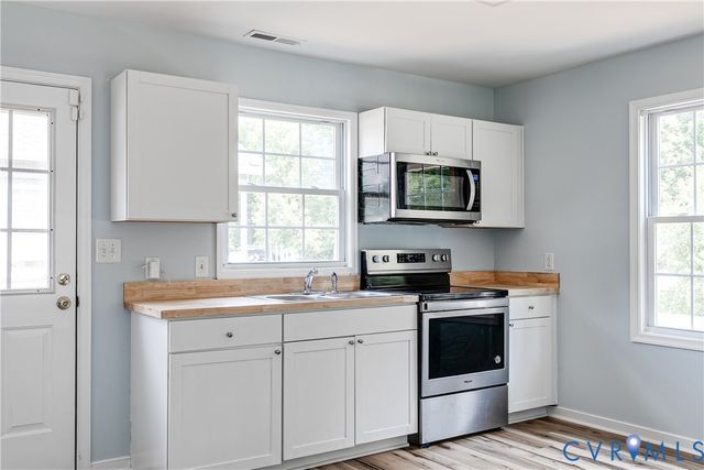 1112 Salem Ave, Hopewell, VA 23860