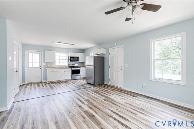 1112 Salem Ave, Hopewell, VA 23860