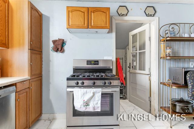 947 Carlton Street, Muskegon, MI 49442