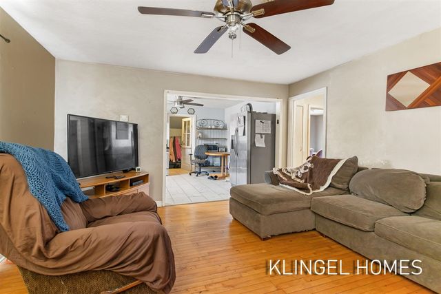 947 Carlton Street, Muskegon, MI 49442