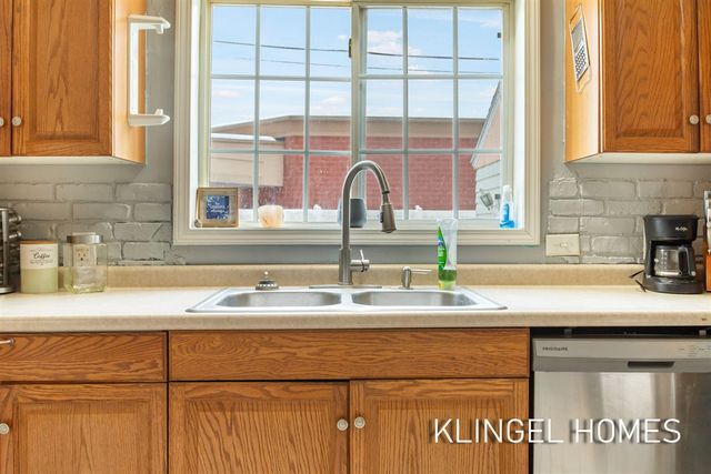 947 Carlton Street, Muskegon, MI 49442